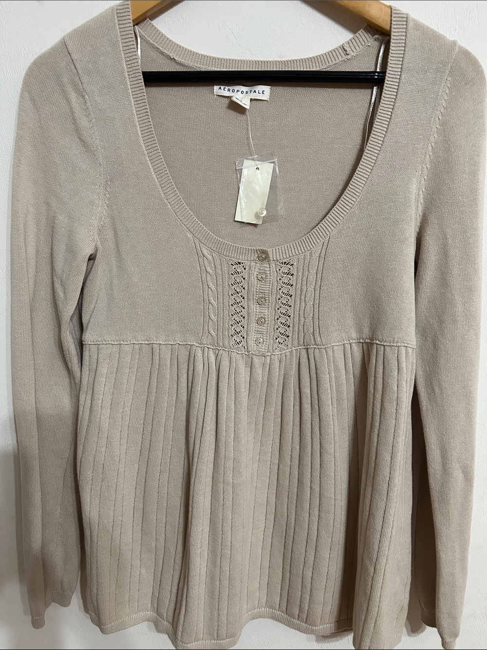 Aeropostale NWT Neutral Beige Knit Scoop Neck Top Size M